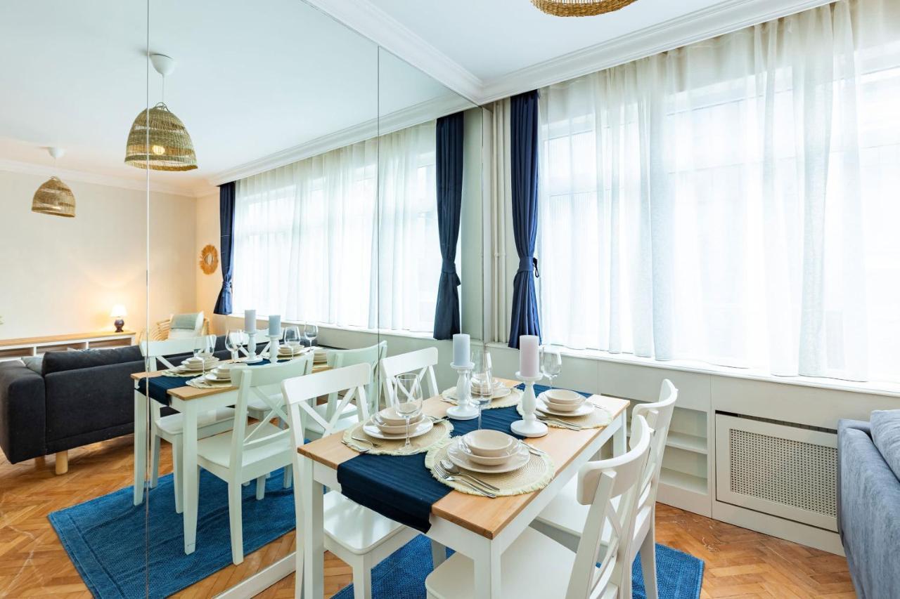 Flat With Excellent Location In Tesvikiye, Sisli Apartamento Estambul Exterior foto
