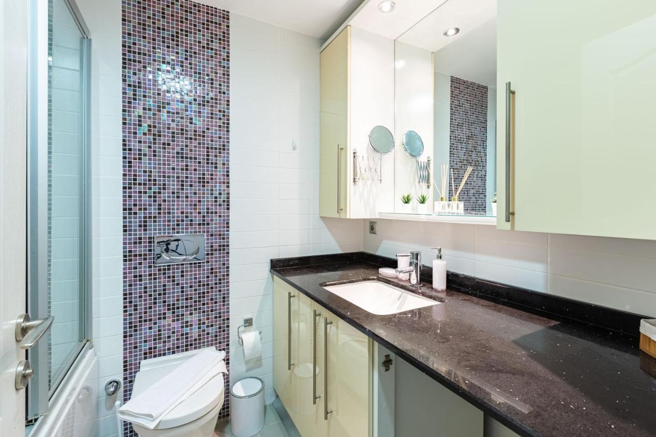 Flat With Excellent Location In Tesvikiye, Sisli Apartamento Estambul Exterior foto